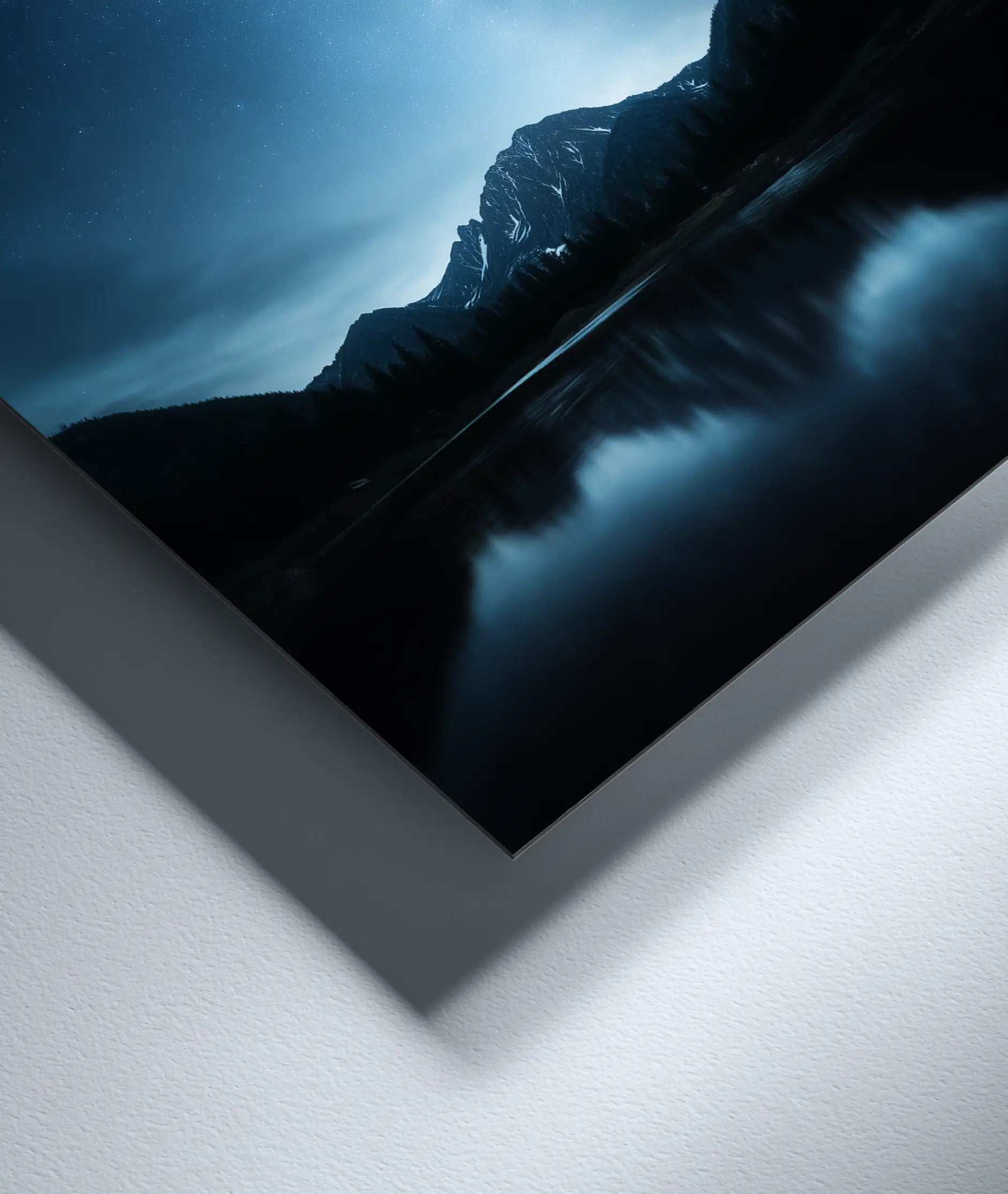 Metallbild - "Night Valley"